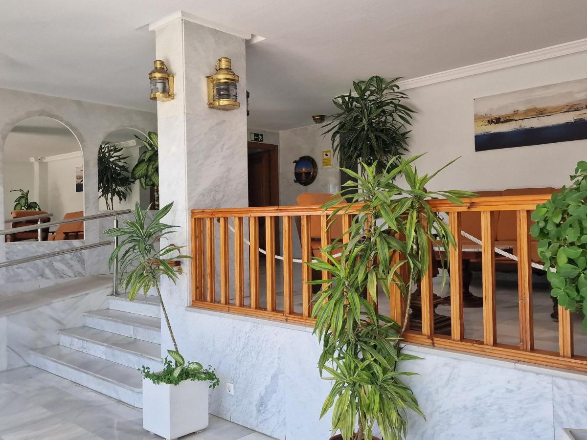 Apartamento Laguna Castillo Bajo Bagian luar foto